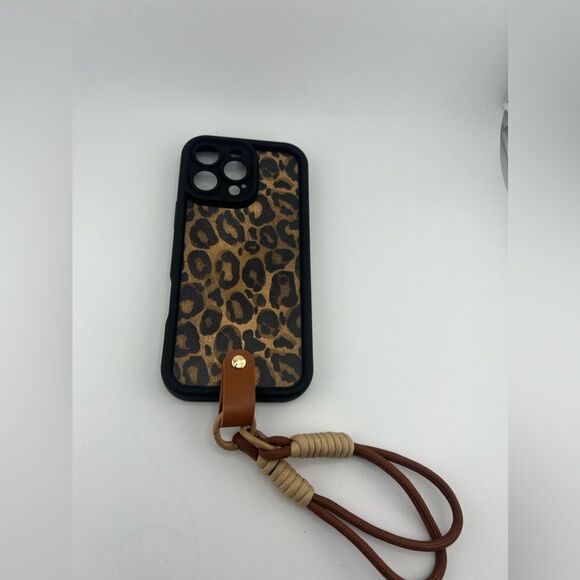 Leopard Print Phone Case with Wrist Strap for iPhone 16 - Picture 5 of 5